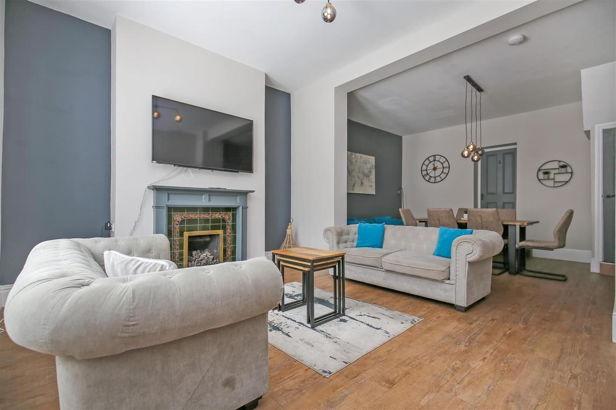 6 bedroom house for rent Clayton Park Square, Newcastle, NE2 4DP UniHomes