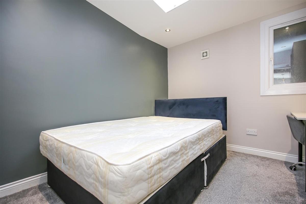 6 bedroom house for rent Clayton Park Square, Newcastle, NE2 4DP UniHomes