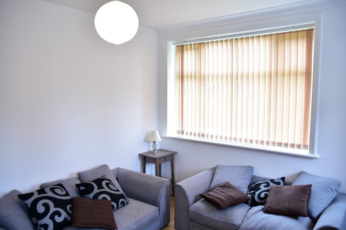 4 bedroom apartment for rent St Chads Drive, Leeds, LS6 3PZ UniHomes