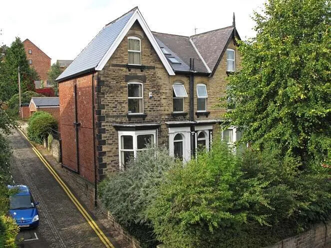 8 bedroom house on Crookesmoor Road, Crookesmoor, Sheffield