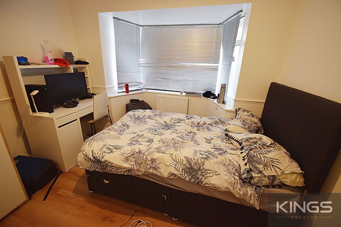 5 bedroom house for rent Weston Road, Surrey, GU2 8AN UniHomes