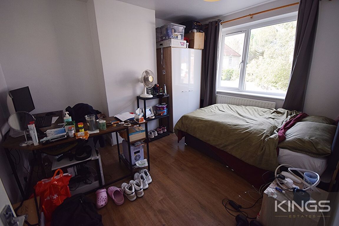 5 bedroom house for rent Weston Road, Surrey, GU2 8AN UniHomes