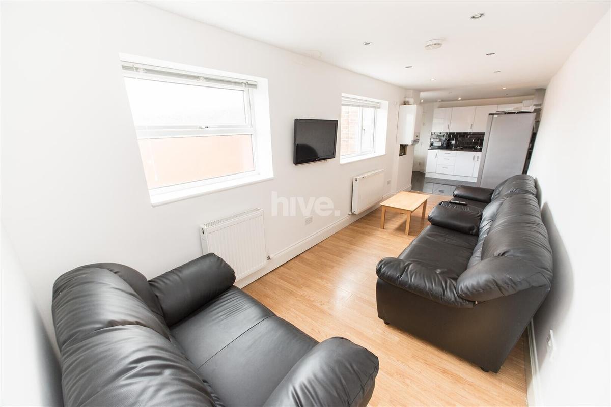 6 bedroom apartment for rent Stratford Road, Newcastle, NE6 5AS UniHomes