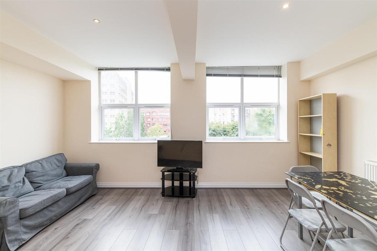 4 bedroom apartment for rent Osborne Terrace, Newcastle, NE2 1NE UniHomes