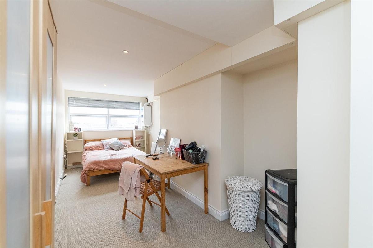 4 bedroom apartment for rent Osborne Terrace, Newcastle, NE2 1NE UniHomes