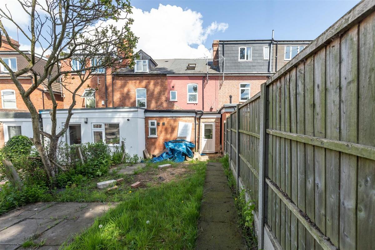 5 bedroom house for rent Harborne Lane Birmingham, B29 6TG UniHomes