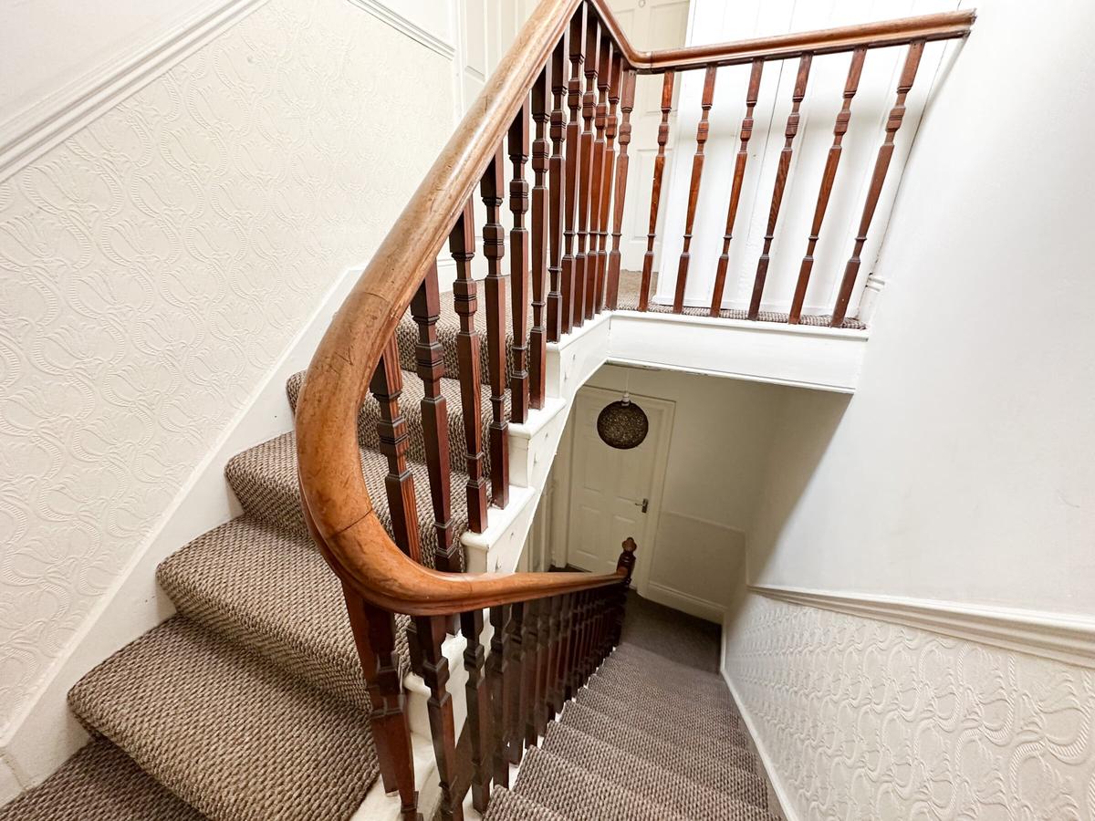 5 bedroom house for rent Rosebery Crescent, Newcastle, NE2 1EU UniHomes