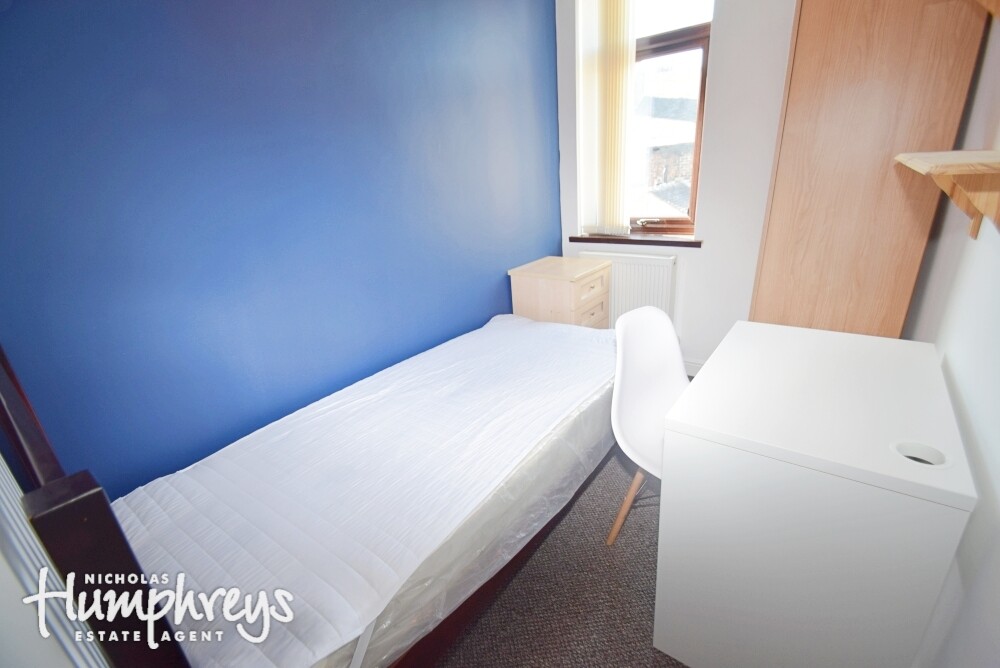 4 bedroom house for rent Beresford Street StokeonTrent, ST4 2EX