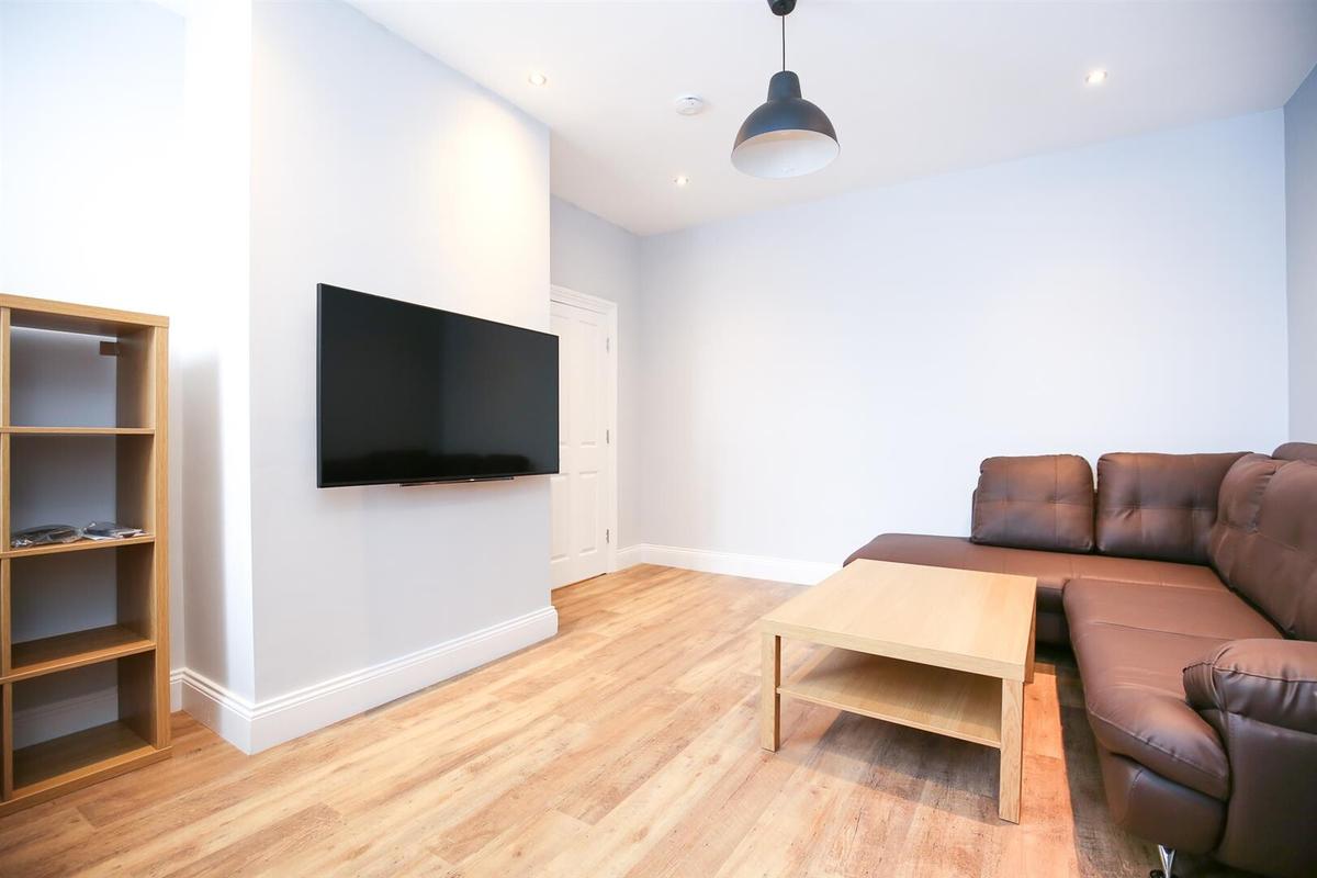 3 bedroom apartment for rent Fairfield Road, Newcastle, NE2 3BY UniHomes