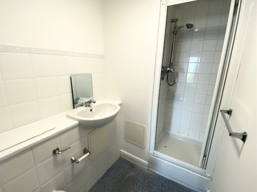 3 bedroom apartment for rent Bingley Court, Canterbury, CT1 2SX UniHomes