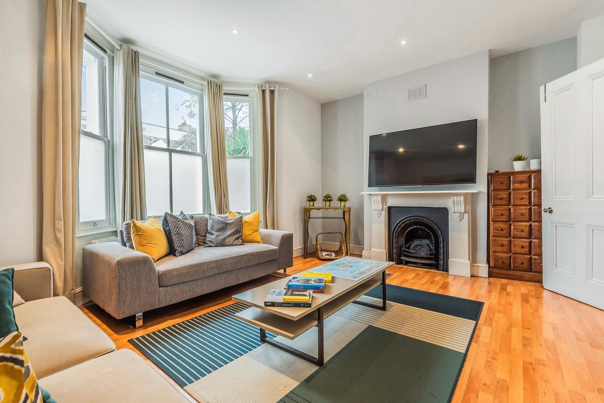 6 bedroom house on Loftus Road Shepherds Bush, Hammersmith & Shepherd's Bush, London