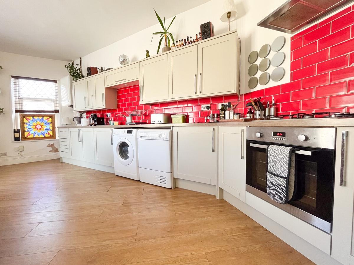 5 bedroom apartment for rent Alfred Street, Cardiff, CF24 4UA UniHomes