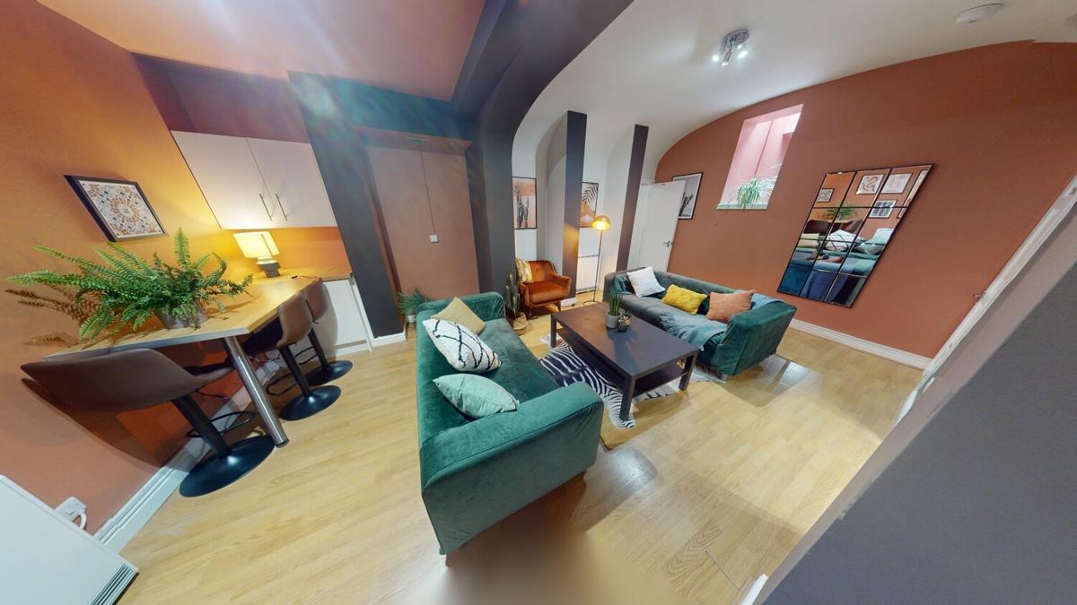 4 bedroom house on North Sherwood Street, Hockley, Nottingham