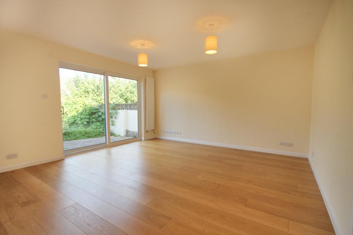 5 bedroom house for rent Henrietta Gardens, Bath, BA2 6NA UniHomes