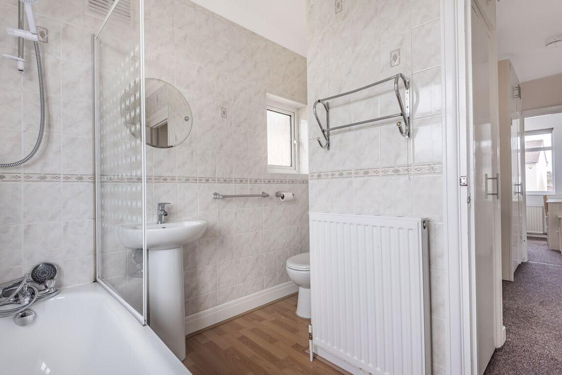 4 bedroom house for rent Worplesdon Road, Surrey, GU2 9RS UniHomes