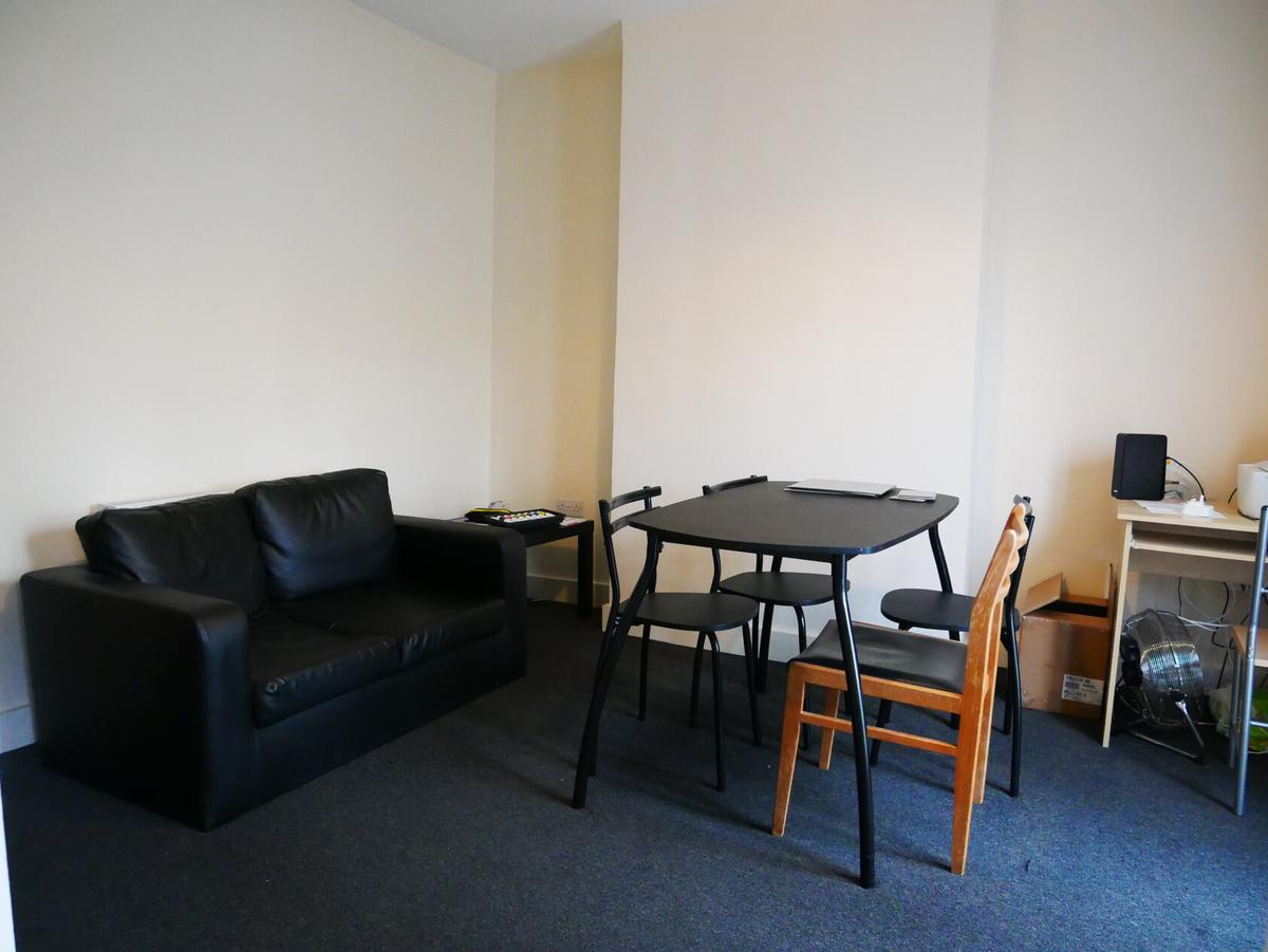 4 bedroom house for rent Buller Road, Brighton, BN2 4BH UniHomes