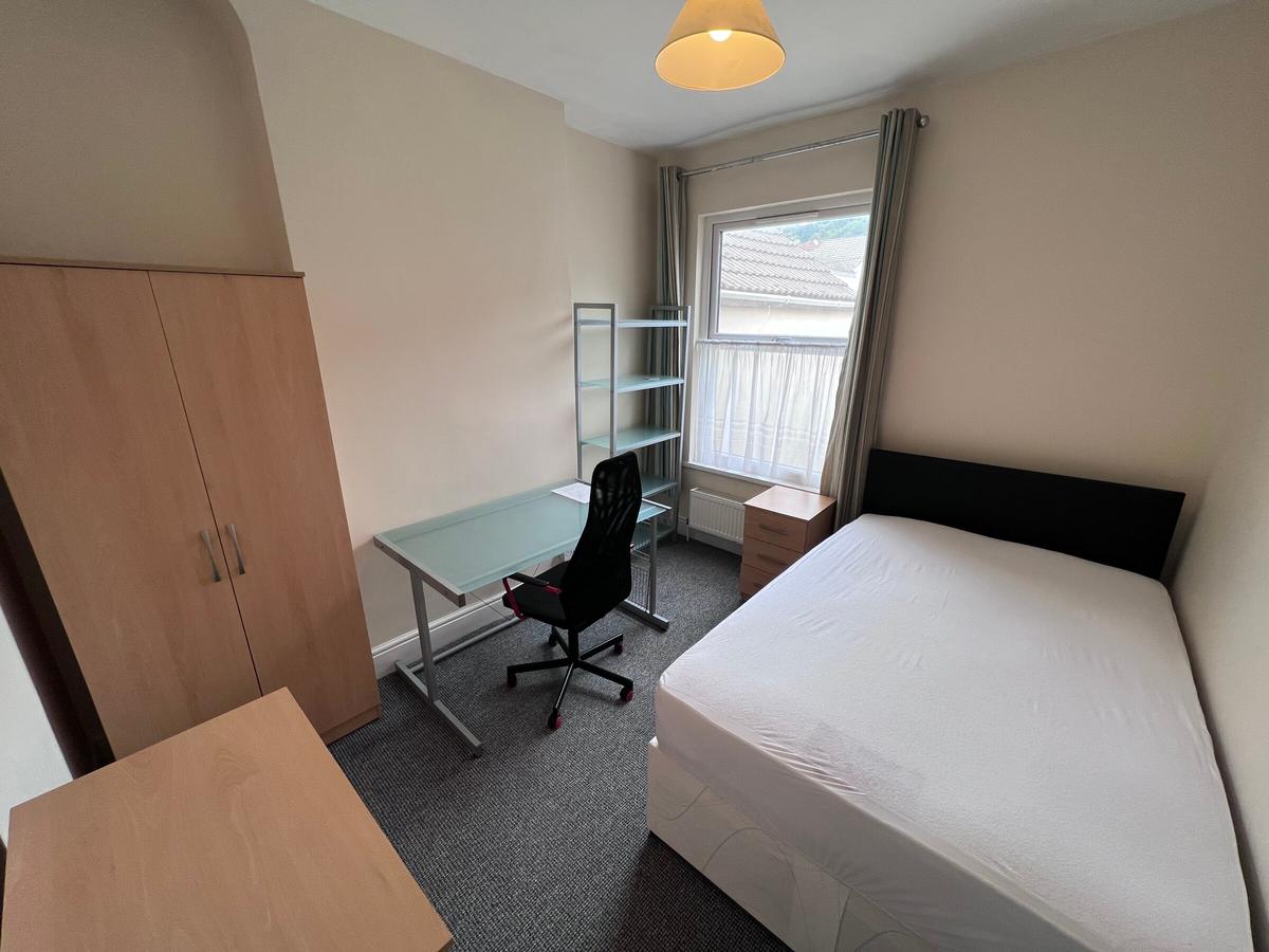 5 bedroom house for rent Baglan Street Swansea, SA1 8JZ UniHomes