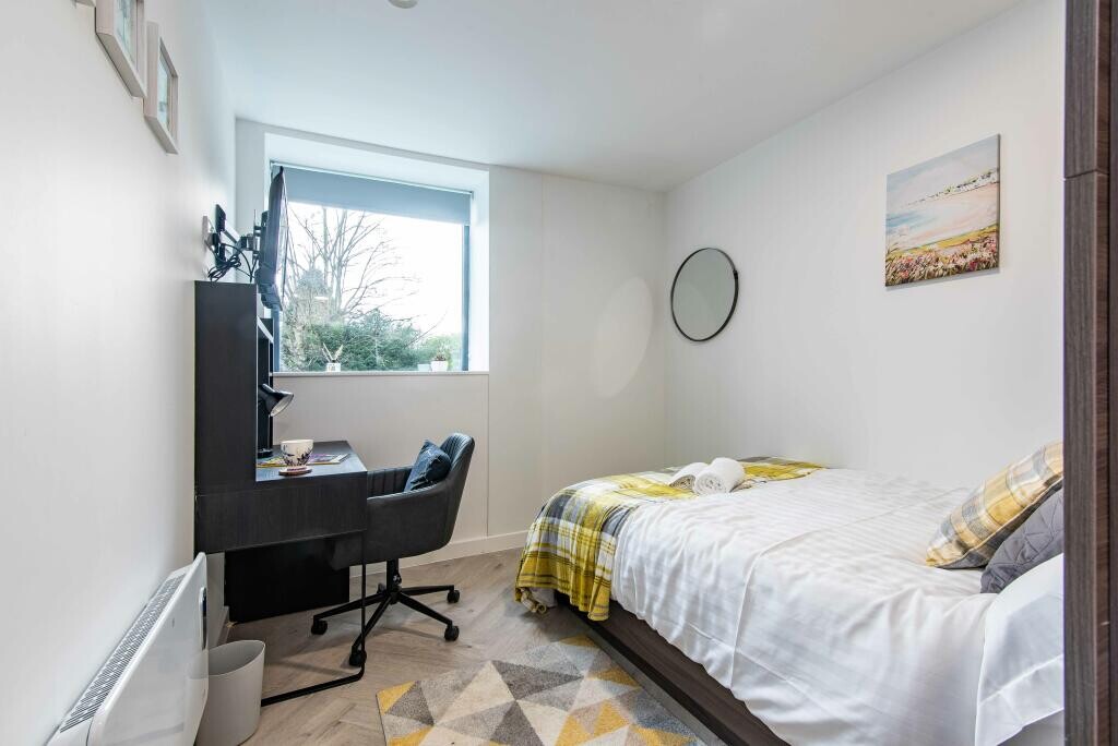 5 bedroom apartment for rent 5 Bed Cluster) Broadgate, Beeston