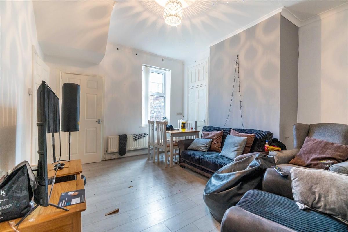 4 bedroom house for rent Warwick Street, Newcastle, NE6 5AQ UniHomes