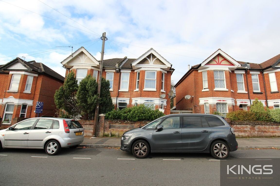 6 bedroom house for rent Highfield Crescent, Southampton, SO17 1SG UniHomes