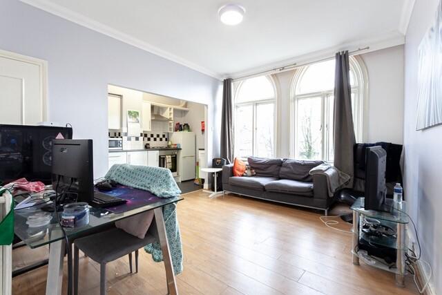 3 bedroom apartment on Wilmslow Road, Withington, Manchester