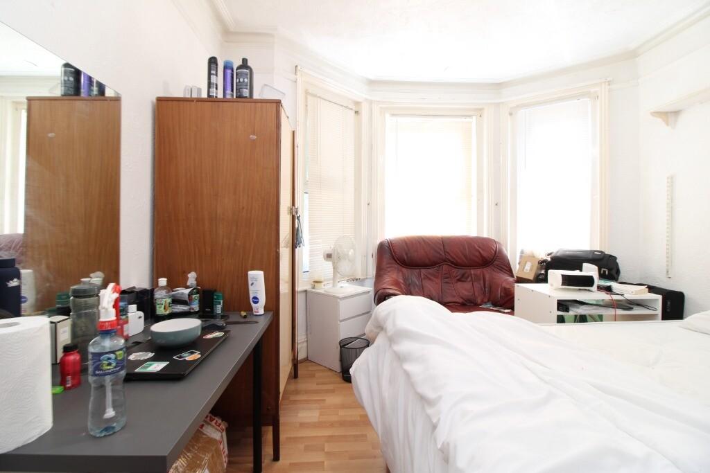 5 bedroom house for rent Sandhurst Road, Southampton, SO15 2FU UniHomes