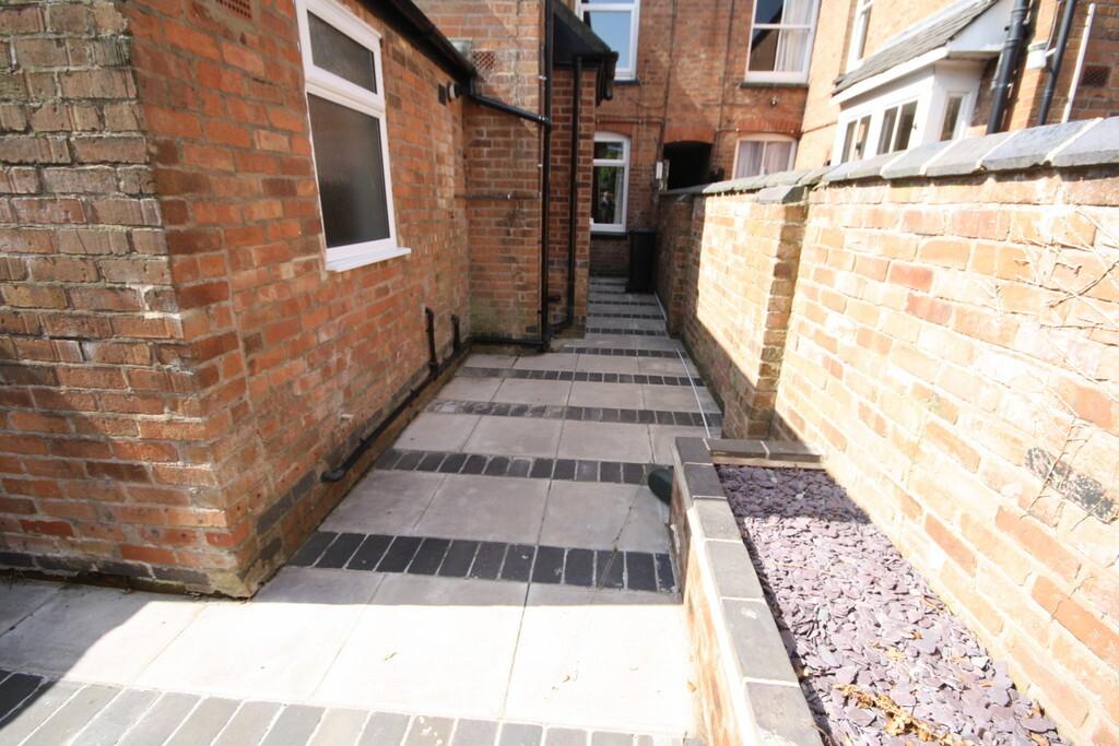 4 bedroom house for rent Eastleigh Road, Leicester, LE3 0DB UniHomes