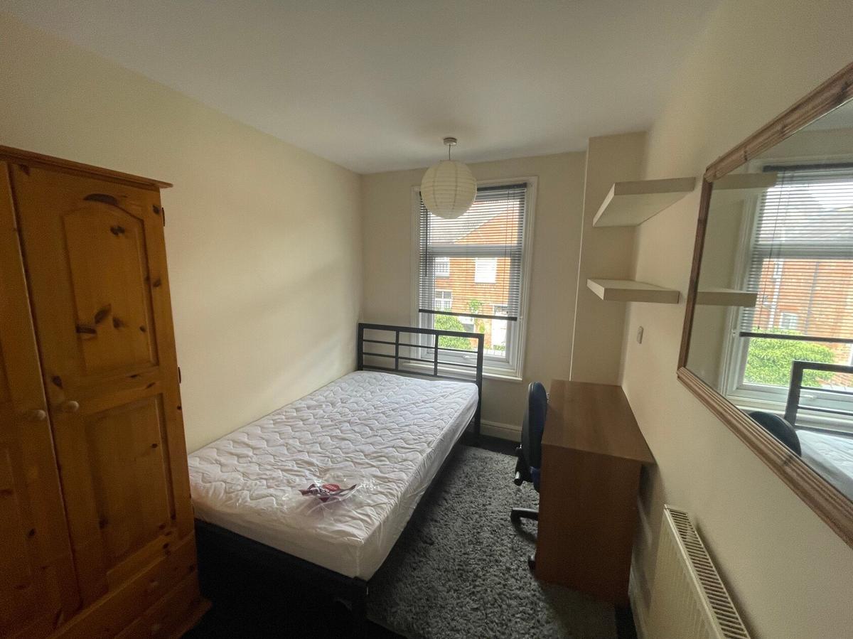 4 bedroom house for rent Eastleigh Road, Leicester, LE3 0DB UniHomes