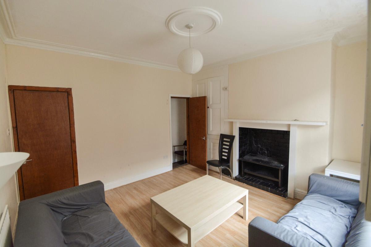 6 bedroom house for rent Hessle View Leeds, LS6 1ER UniHomes