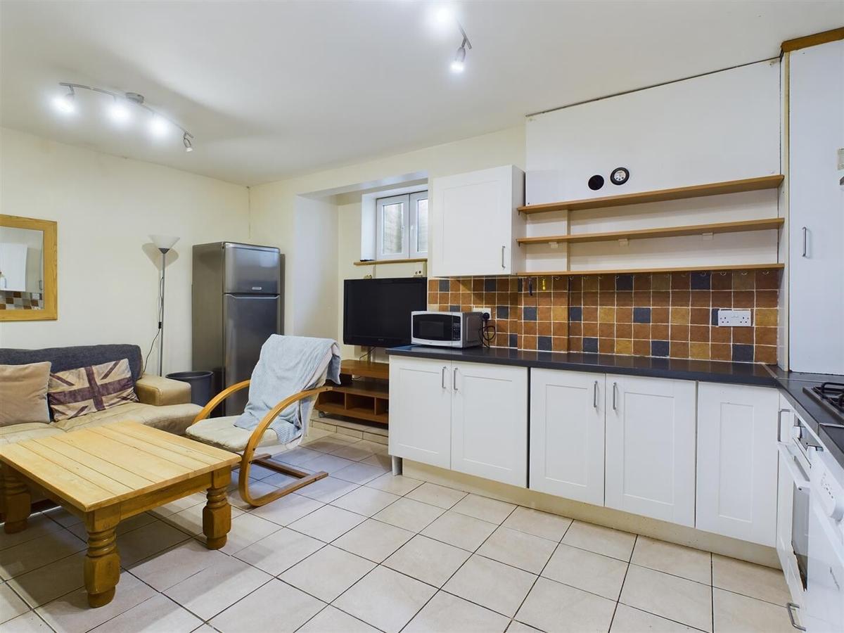 4 bedroom apartment for rent Stanmer Park Road, Brighton, BN1 7JJ UniHomes