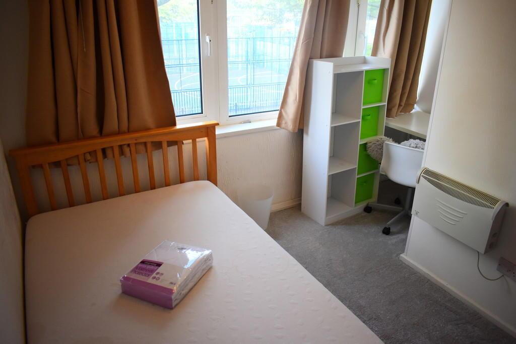 4 bedroom apartment for rent Sedgley Close, Portsmouth, PO5 4PG UniHomes