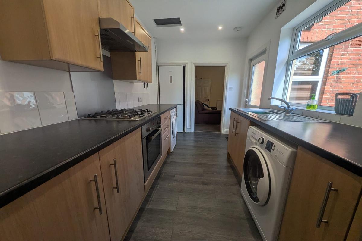 4 bedroom house on Mona Street, Beeston, Nottingham