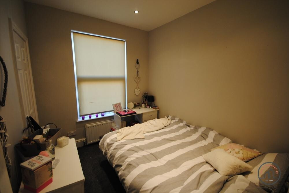 5 bedroom house for rent Stanmore Place Leeds, LS4 2RR UniHomes