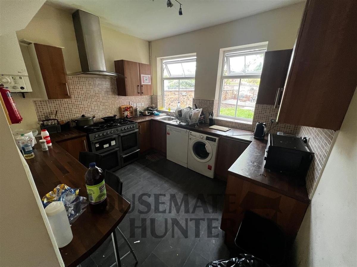 7 bedroom house for rent Narborough Road, Leicester, LE3 0PE UniHomes