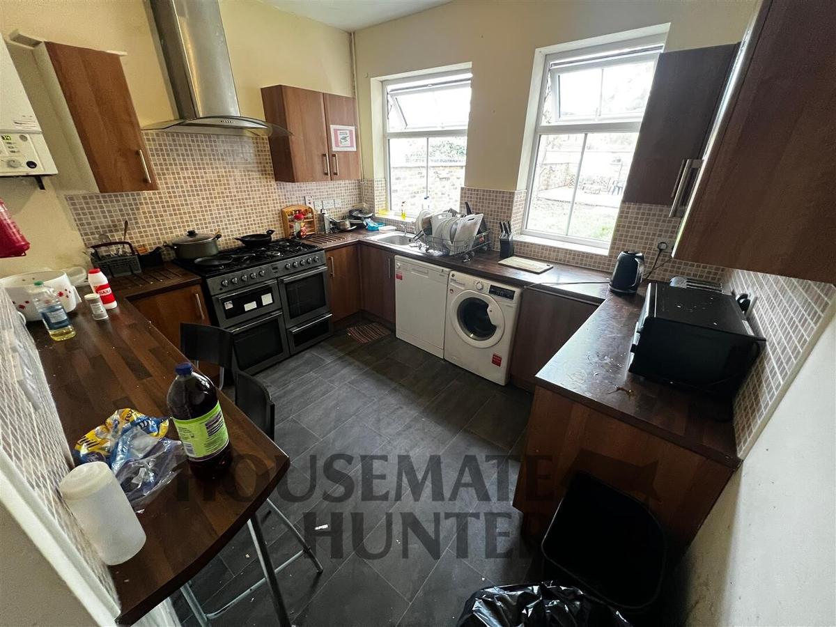 7 bedroom house for rent Narborough Road, Leicester, LE3 0PE UniHomes