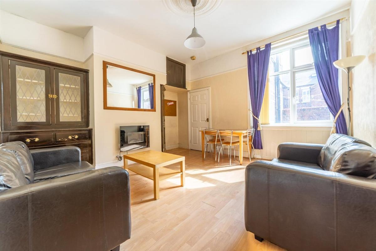 3 bedroom apartment for rent Sackville Road, Newcastle, NE6 5TA UniHomes