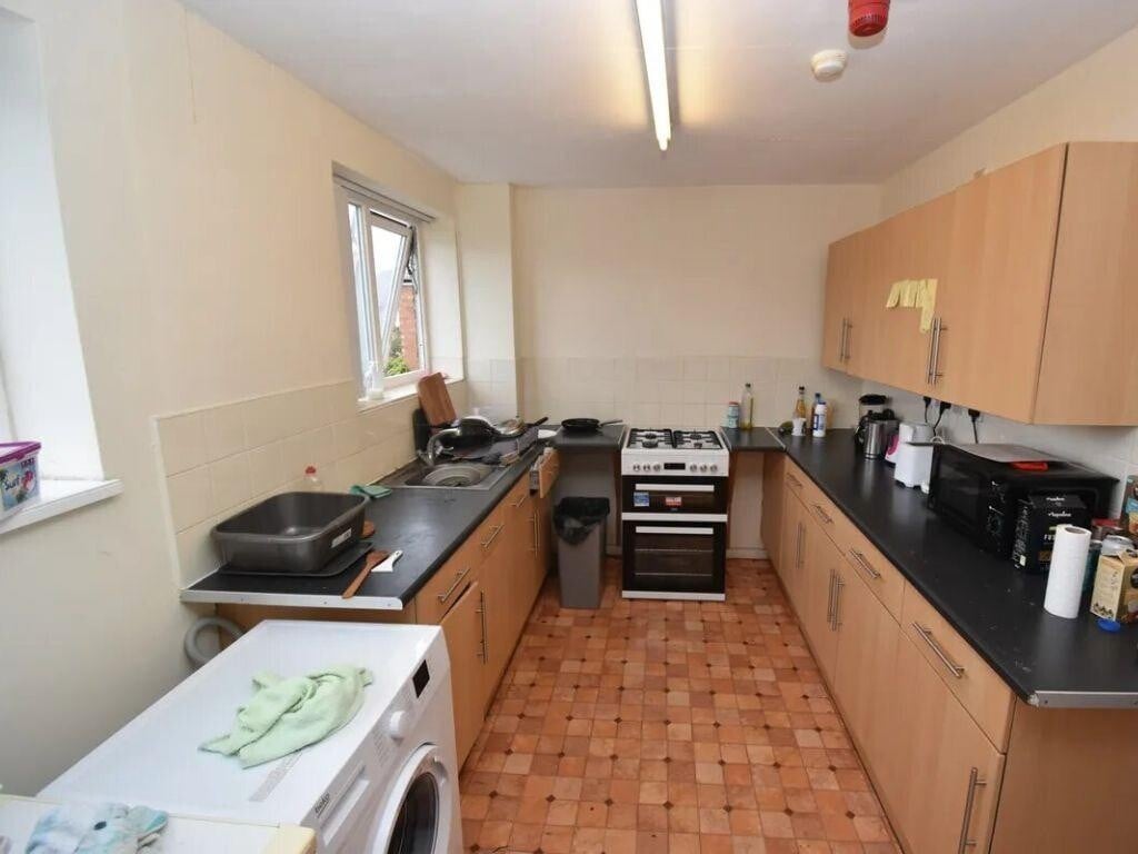 6 bedroom house for rent Russell Terrace, Leamington Spa, CV31 1HE