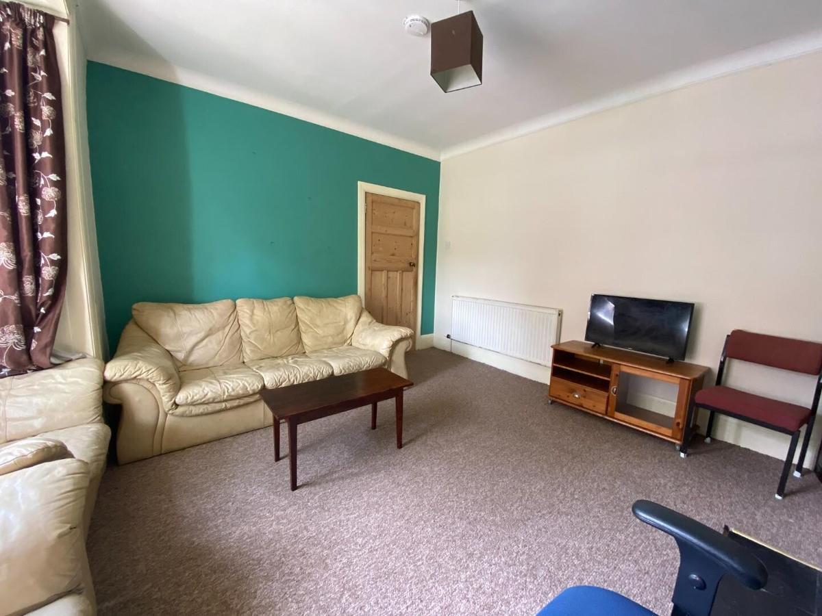 6 bedroom house for rent Stanley Road, Aberystwyth, SY23 1LS UniHomes