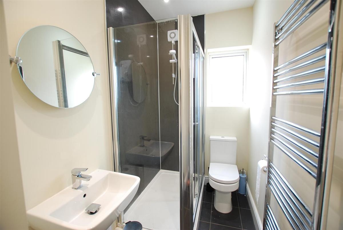 3 bedroom house for rent Lydgate Lane, Sheffield, S10 5FH UniHomes