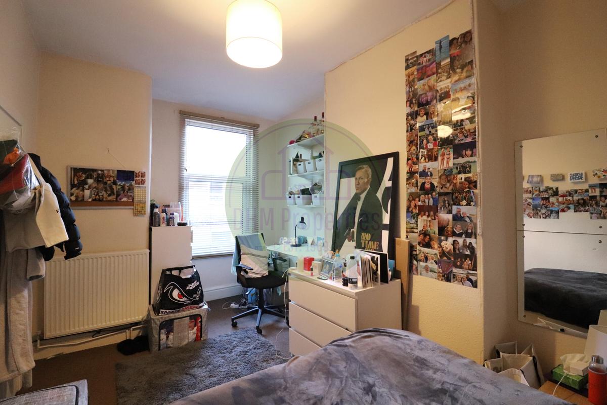 5 bedroom house for rent Blandford Gardens, Leeds, LS2 9AL UniHomes