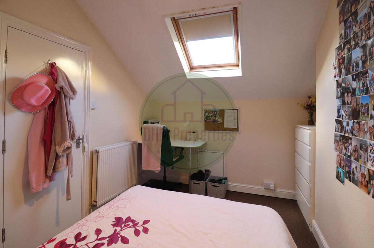 5 bedroom house for rent Blandford Gardens, Leeds, LS2 9AL UniHomes