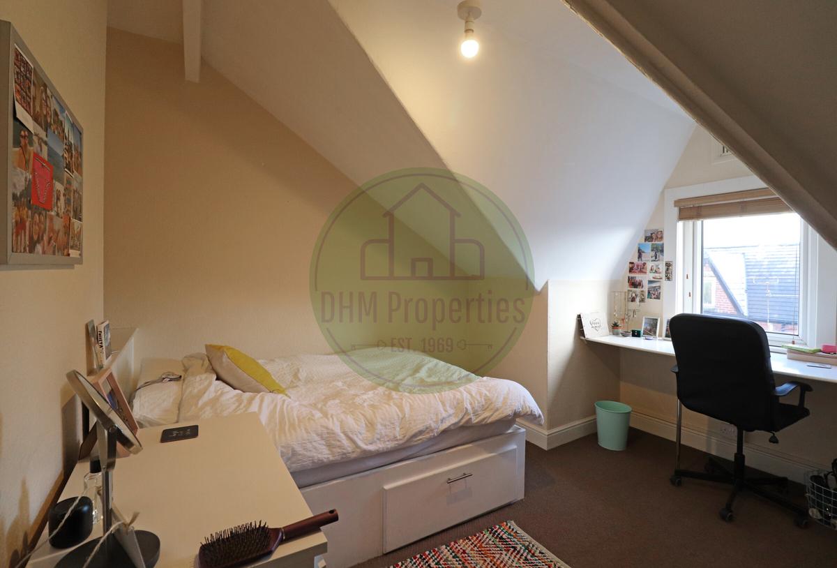 5 bedroom house for rent Blandford Gardens, Leeds, LS2 9AL UniHomes