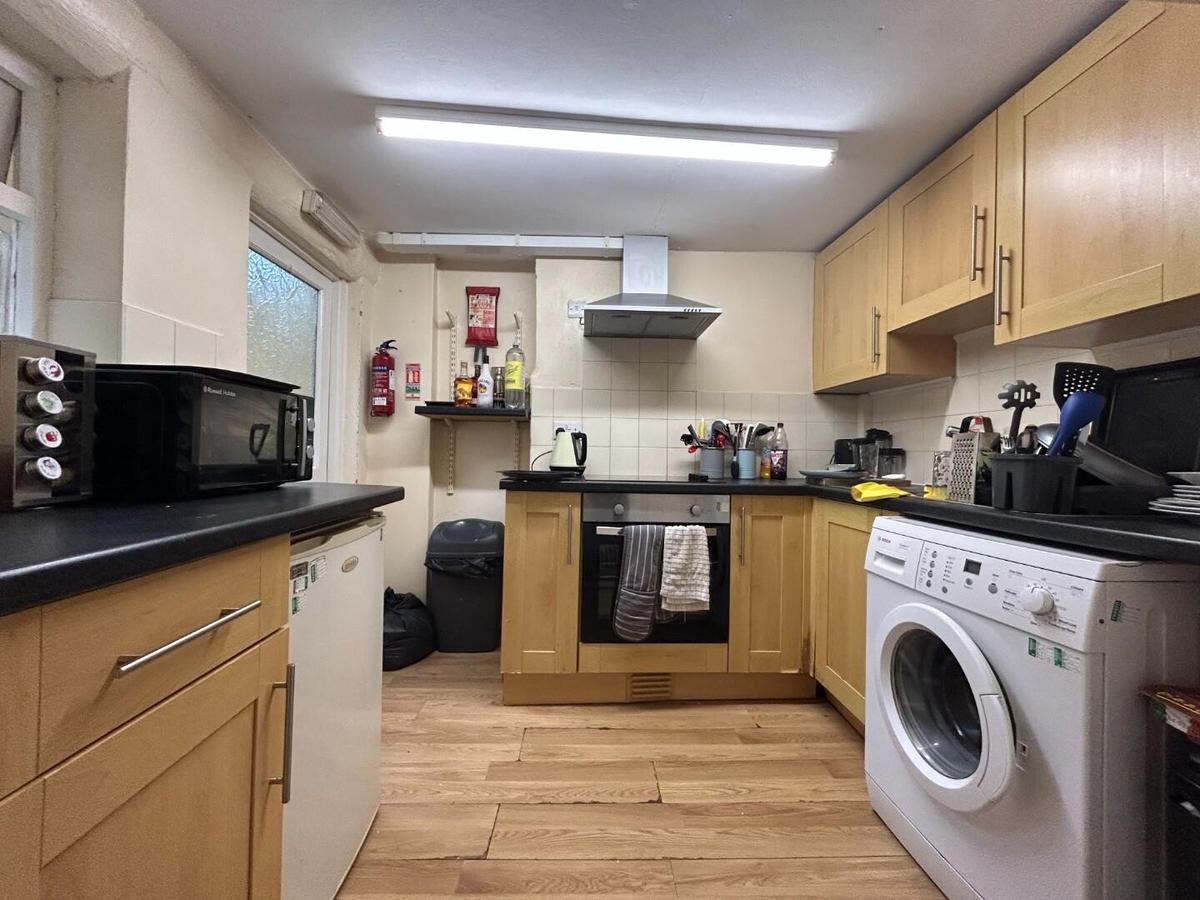 4 bedroom apartment for rent St. Michaels Place, Aberystwyth, SY23 1DY