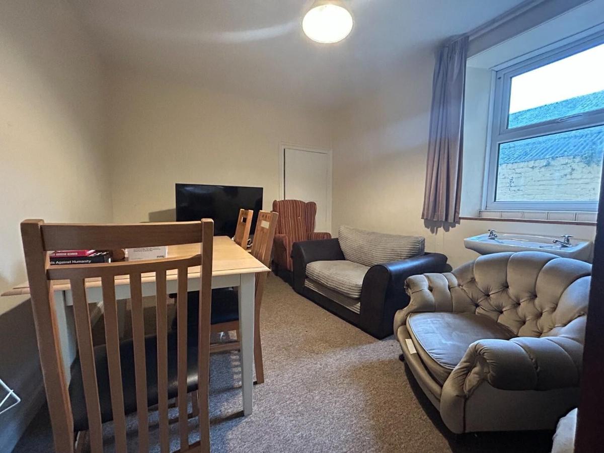 4 bedroom apartment for rent St. Michaels Place, Aberystwyth, SY23 1DY UniHomes