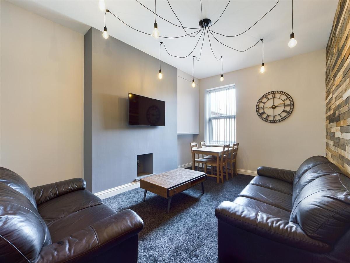 5 bedroom apartment for rent Heaton Road, Newcastle, NE6 5HL UniHomes