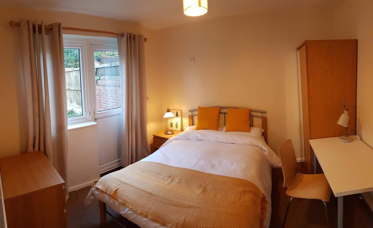 5 bedroom house for rent Durham Close Canterbury, CT1 3QL UniHomes