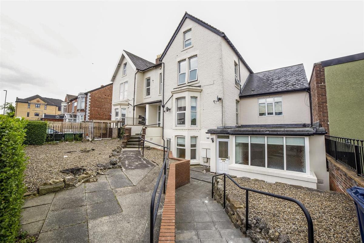 4 bedroom apartment for rent Heaton Road, Newcastle, NE6 1SB UniHomes
