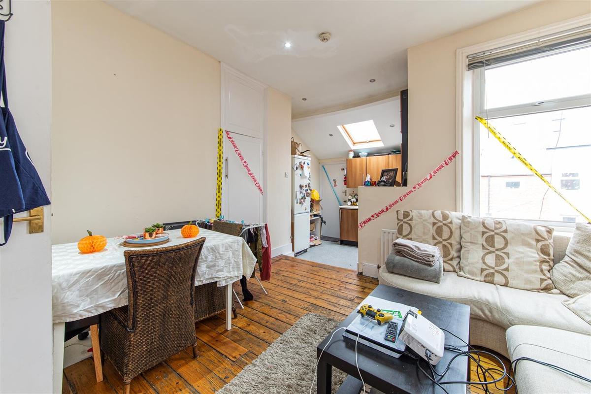 5 bedroom apartment for rent Roxburgh Place, Newcastle, NE6 5HU UniHomes