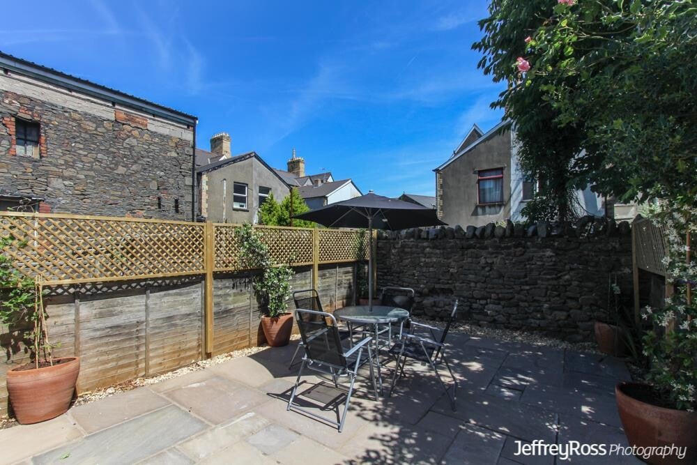 4 bedroom house for rent Cottrell Road, Cardiff, CF24 3EX UniHomes