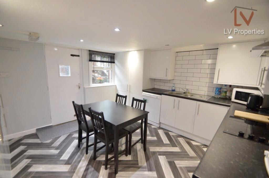 5 bedroom house on Headingley Mount, Headingley, Leeds
